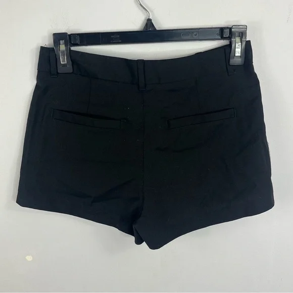 Talula Aritzia Size 0 Black Pleated Chino Shorts 2" P9 - Picture 2 of 4